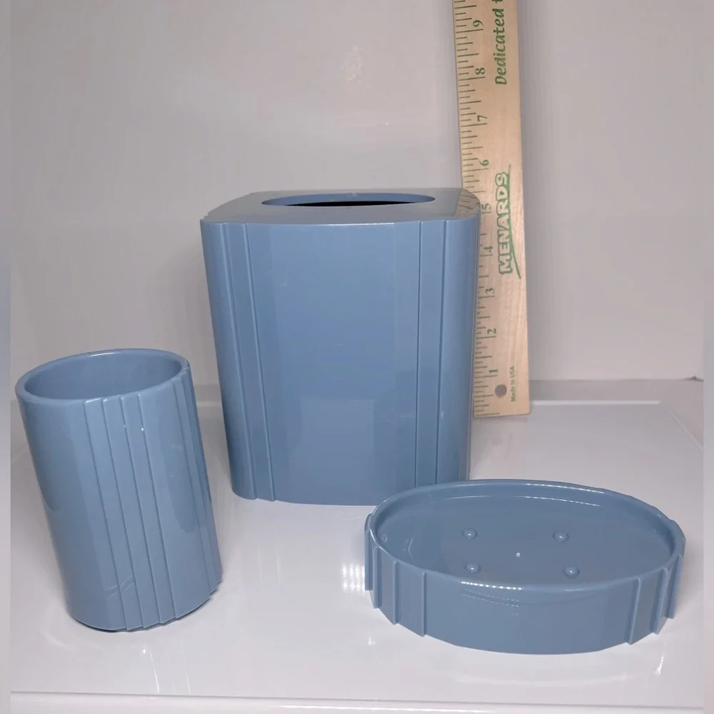 Vintage 1980’s 3-Piece Acrylic Wedgewood Blue Bathroom Accessory Set.